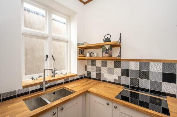 Bank House Apartments Stafford Town Centre 外观 照片